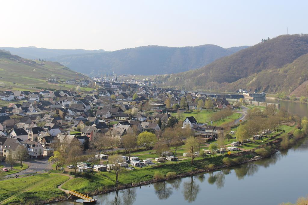 Ferienwohnungen Am Bruttiger Moselsteig 외부 사진